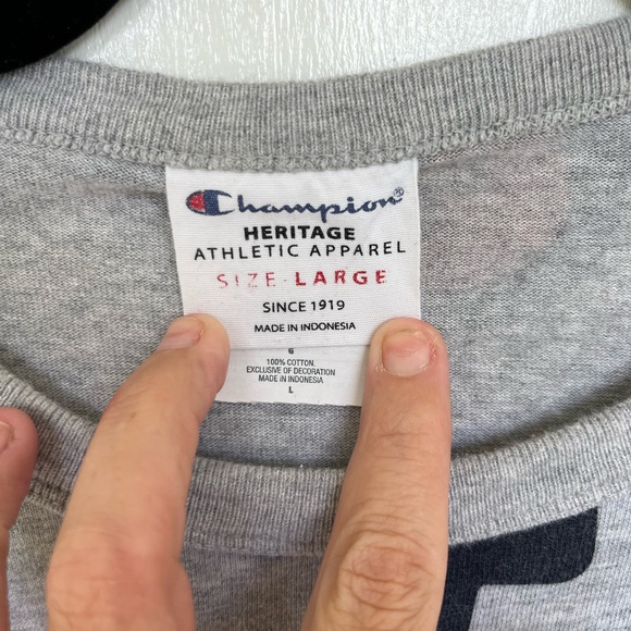 Champion men’s The Heritage All Over Explode Script Tee in Oxford Grey large - Picture 4 of 5